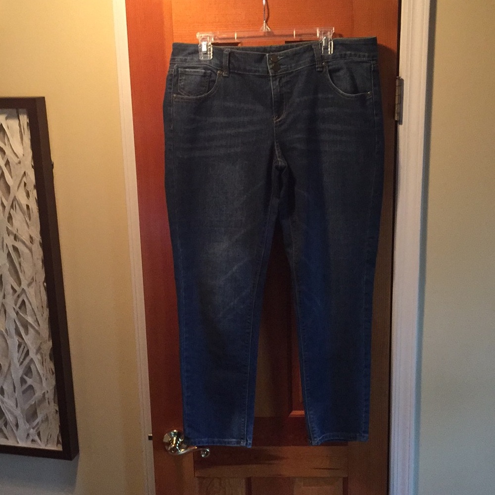 New York & Company slim slouch Jeans